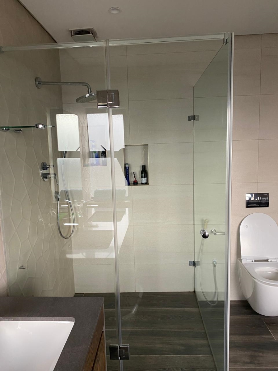 4 Bedroom Property for Sale in Rondebosch East Western Cape
